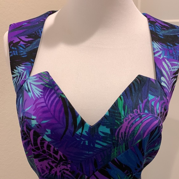Connected Apparel Tropical Dress - Picture 6 of 15